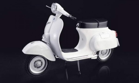 VESPA 125 PRIMAVERA SCOOTER I4633 ITALERI MAQUETTE SYRACOM MODELISME ESLETTES ROUEN NORMANDIE 