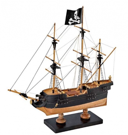 BATEAU PIRATE 1ERE CONSTRUCTION DEBUTANT ENFANT AMATI 600 SYRACOM MODELISME ESLETTES ROUEN NORMANDIE