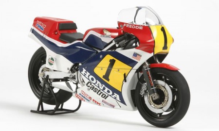 MOTO HONDA NS500'84 MAQUETTE TAMIYA 14125 SYRACOM MODELISME ESLETTES ROUEN NORMANDIE