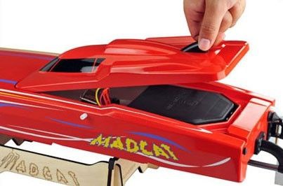 BATEAU RADIOCOMMANDE MADCAT ROUGE T5130 THUNDER TIGER SYRACOM MODELISME ESLETTES ROUEN NORMANDIE